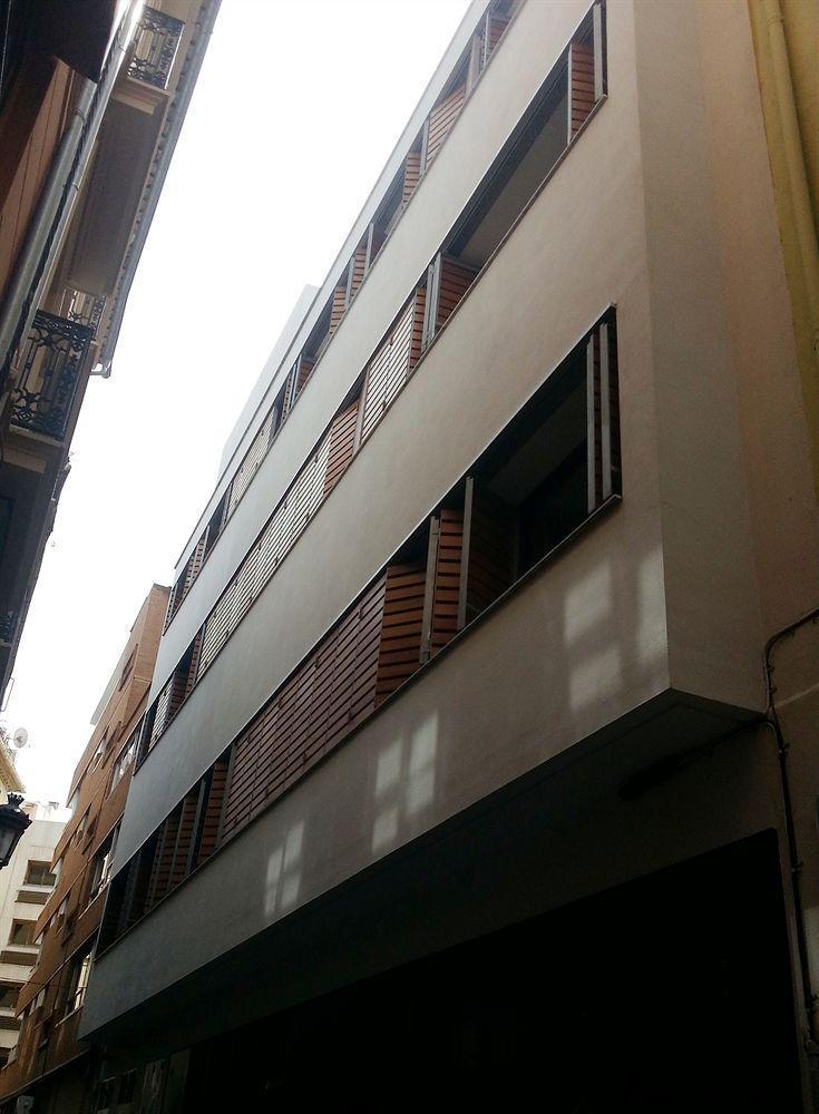 Living Valencia Apartments - Merced Exteriér fotografie