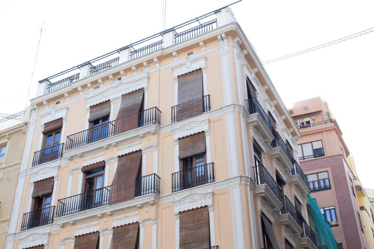 Living Valencia Apartments - Merced Exteriér fotografie